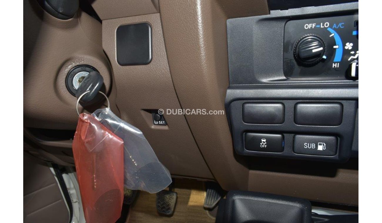 Toyota Land Cruiser Pick Up 79 SINGLE CAB PICKUP V8 4.5L DIESEL MANUAL TRANSMISSION