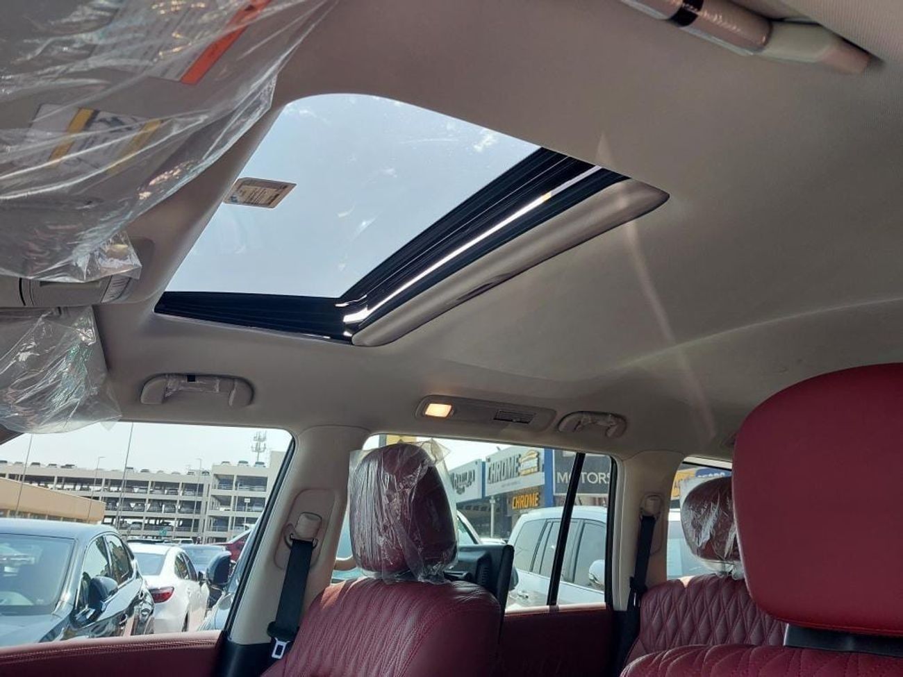 Nissan Patrol NISSAN PATROL LE PLATINUM V8 5YEARS WARRANTY FROM AL ROSTAMANI CONTRACT SERVICE UNTIL 30000 KM