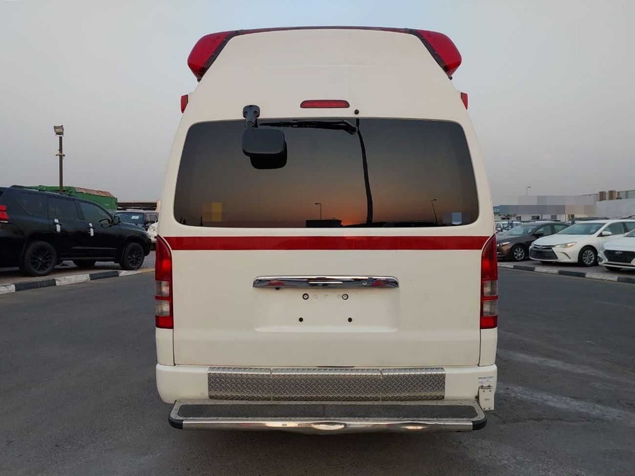 Toyota Hiace TOYOTA HIACE VAN AMBULANCE RHD 2012 MODEL 2.7 L PETROL AUTOMATIC(PM11200)