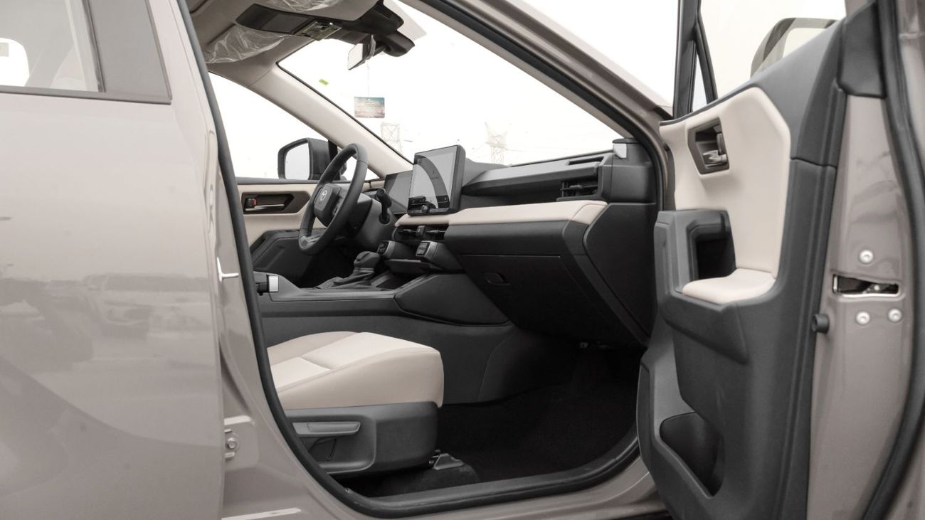 Toyota RAV4 XLE HEV 2026 Toyota Rav4 XLE 2.5L AT Hybrid (Gray-Beige)