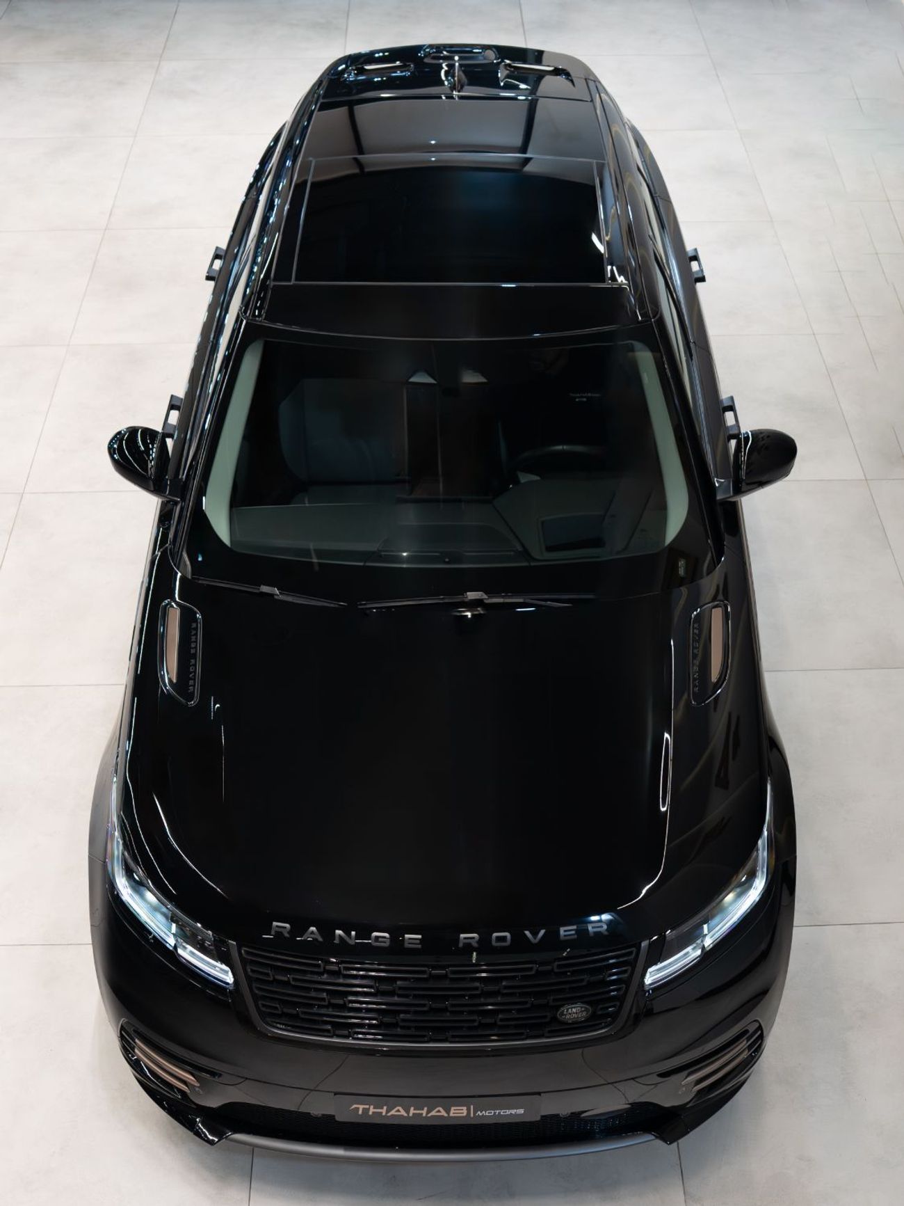 لاند روفر رينج روفر فيلار - R-DYNAMIC P250 | 2025 | AL TAYER | 5 YRS WARRANTY | LOW MILEAGE | PERFECT CONDITION