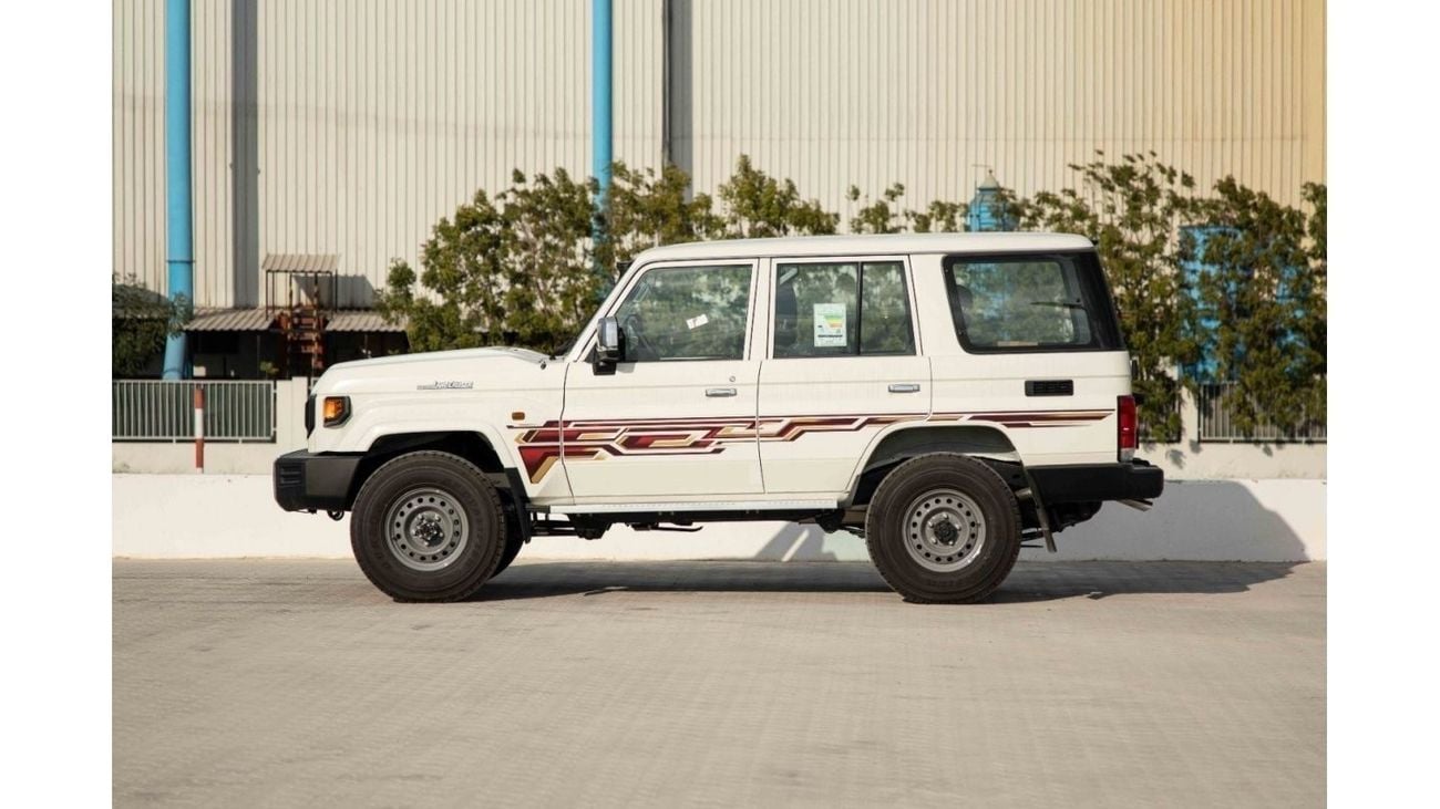 Toyota Land Cruiser 70 2024 Toyota LC76 4.5 HT 5ST 5DR D MT - White inside Oak | Export Only