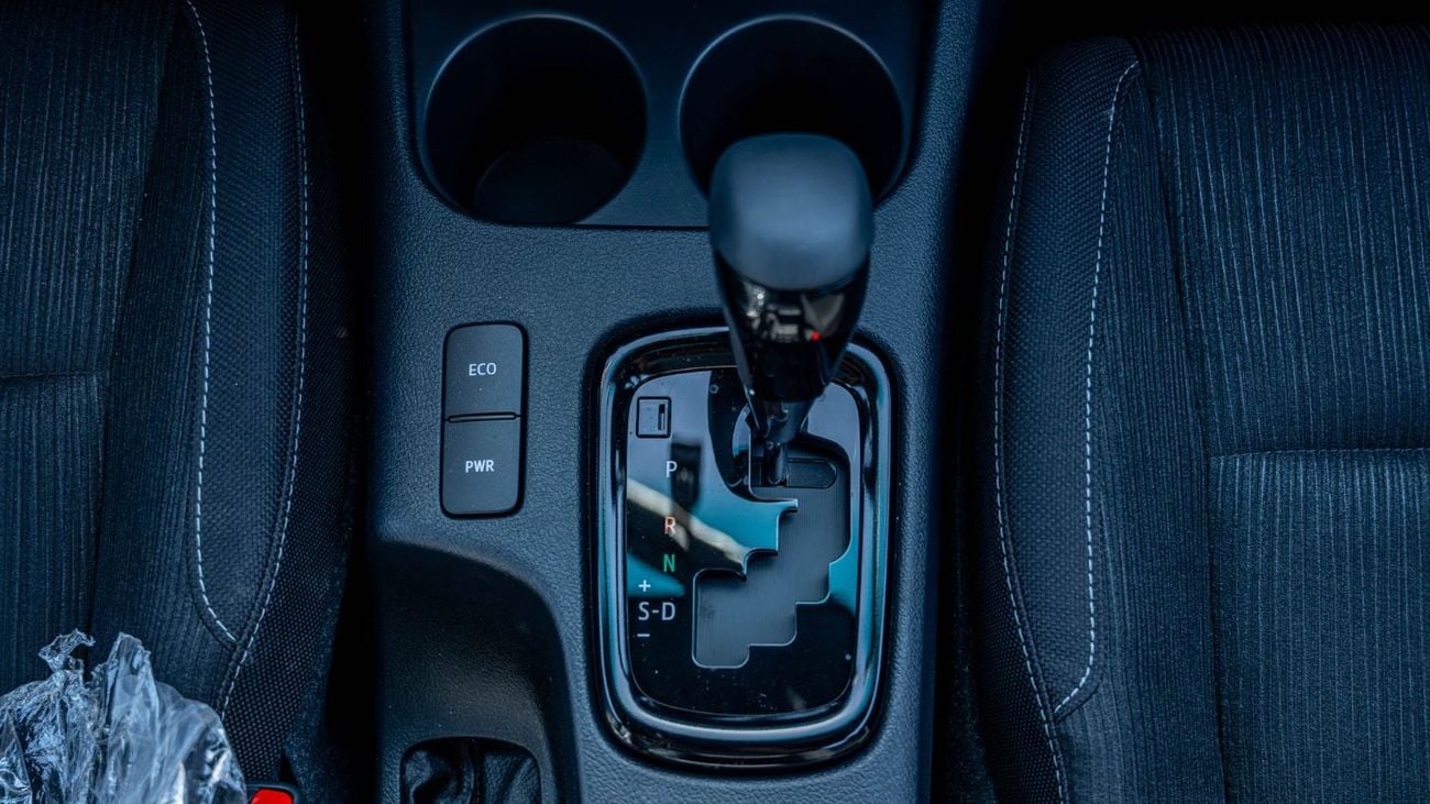 تويوتا هيلوكس 2026 Toyota Hilux Adventure 4.0L AT Petrol (White)