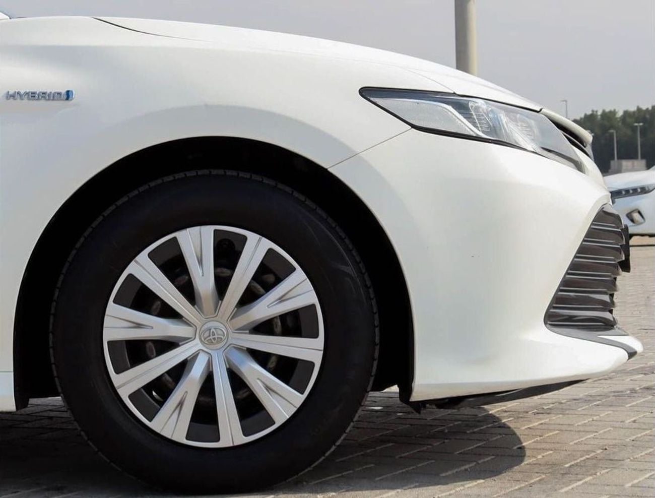 Toyota Camry LE 2.5L (176 HP) Toyota Camry 2020 GCC  Hybrid, original paint without accident, in excellent condit