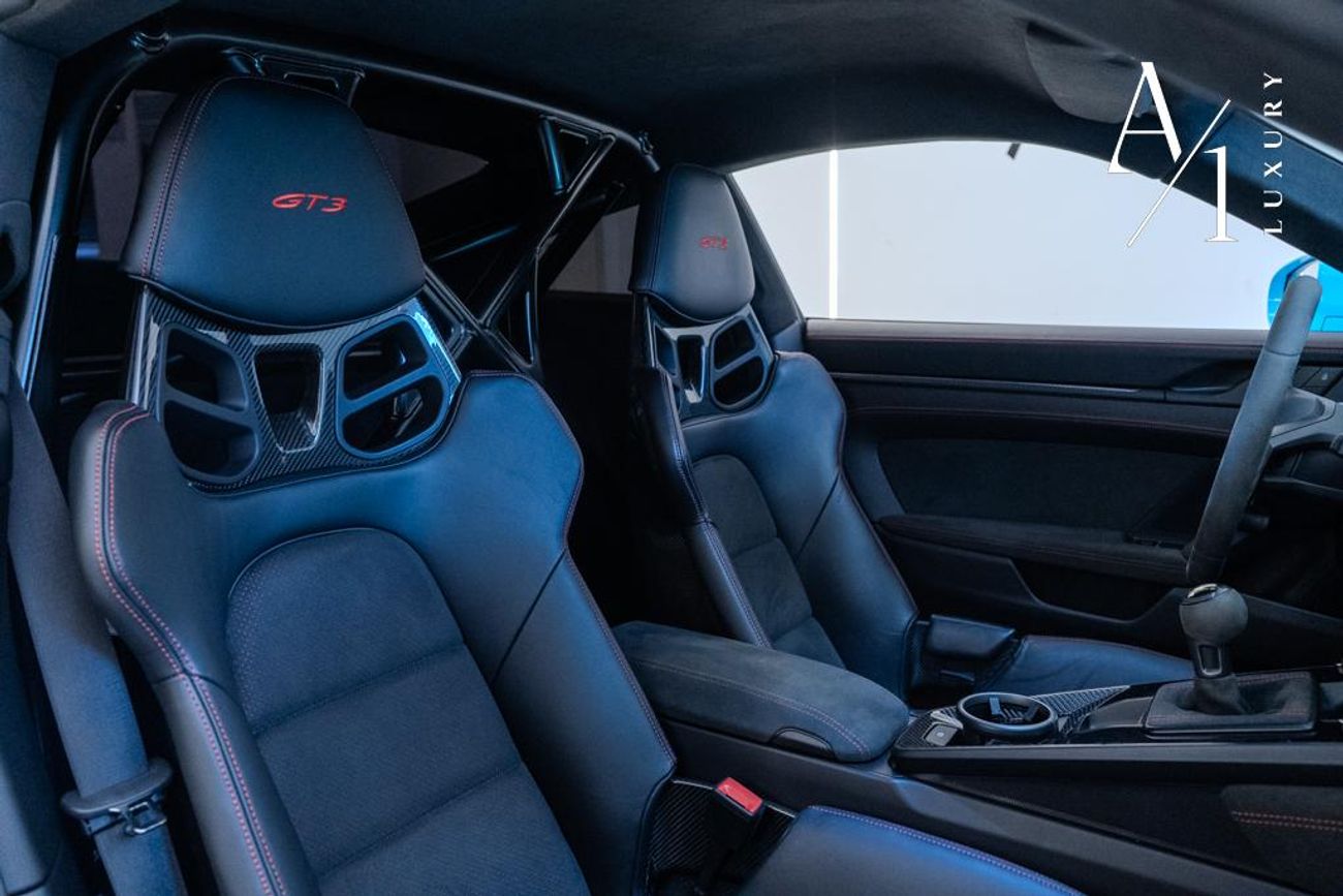 Porsche 911 GT3 4.0L 2022 Porsche 911 GT3, Warranty, Carbon Fiber Package, Sport Chrono Package, Manual Transmis