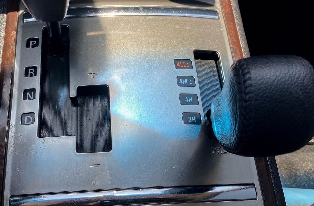 ميتسوبيشي باجيرو GLS Mid 3.8L (274 HP)