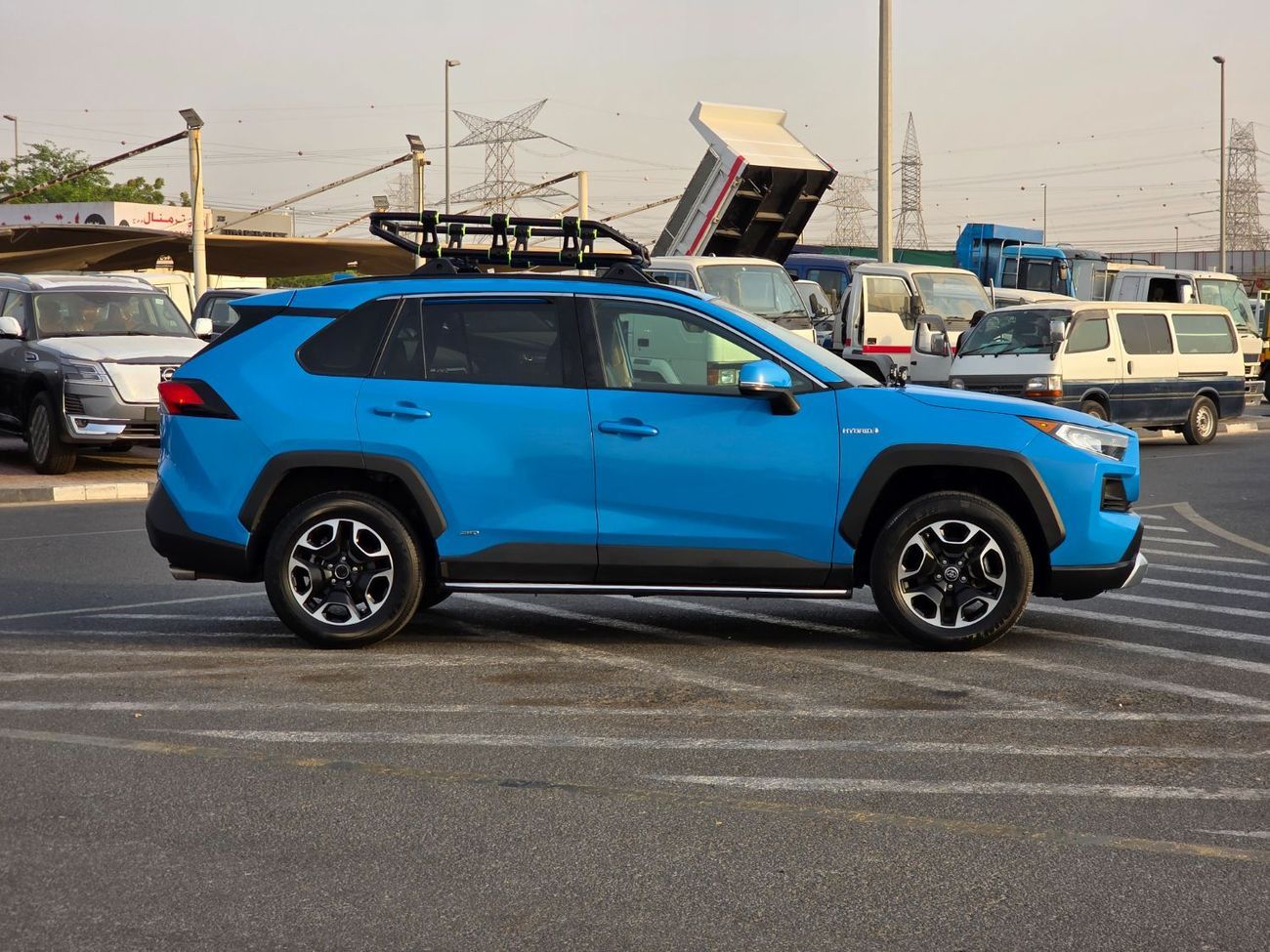 Toyota RAV4 LE 2.5L (219 HP)