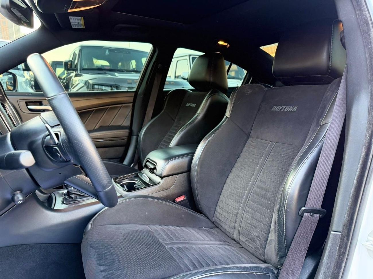 دودج تشارجر SRT8 6.4L