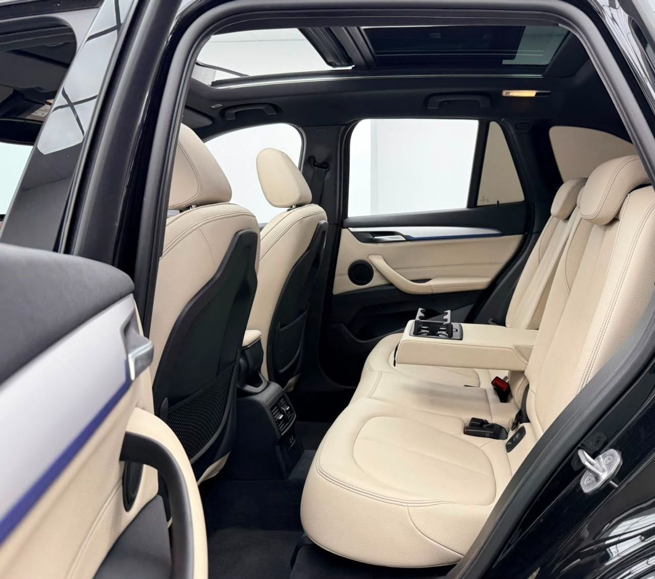 بي أم دبليو X1 SDRIVE 20i EXCLUSIVE 2021 BMW X1 sDrive20i M Sport, Warranty, Full Service History, Excellent Condition, GCC