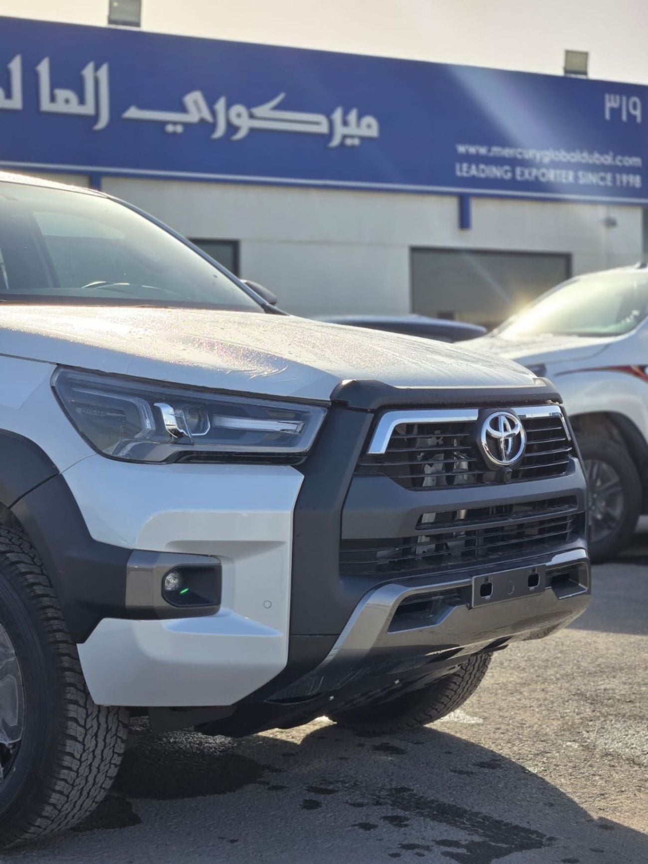 تويوتا هيلوكس ADVENTURE 4.0L V6 A/T FULL OPTION DOUBLE CABIN PICKUP