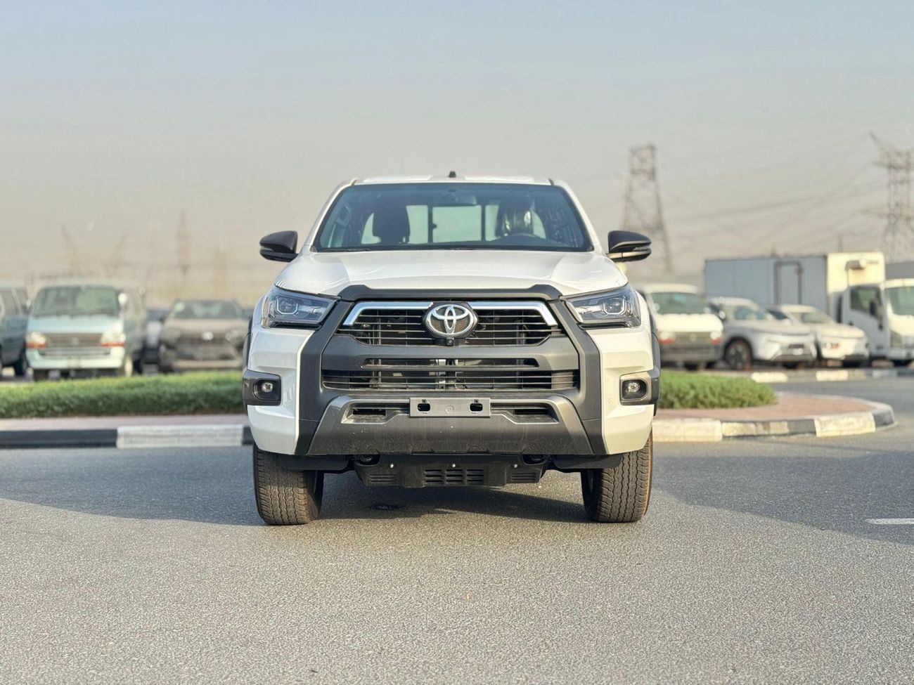 Toyota Hilux Toyota pickup Hilux adventure 2025 Petro engine 4.0L LHD fully automatic 4x4 Petro engine