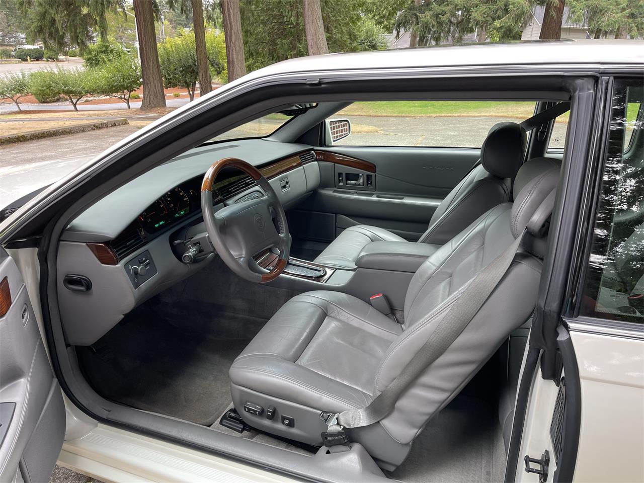Cadillac Eldorado interior - Seats