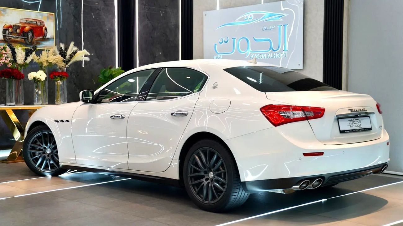 مازيراتي جيبلي BEST WHITE S Q4 V6 || TOP RANGE || GCC || RED INTERIOR || ACCIDENT FREE ||