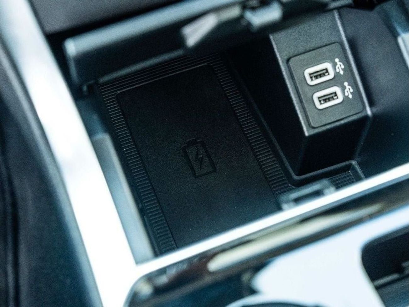 Ford Edge AED 1,573 PM • EDGE TITANIUM • ONLY 63,000 KM • FULL OFFICIAL FORD SERVICE HISTORY • FULLY LOADED