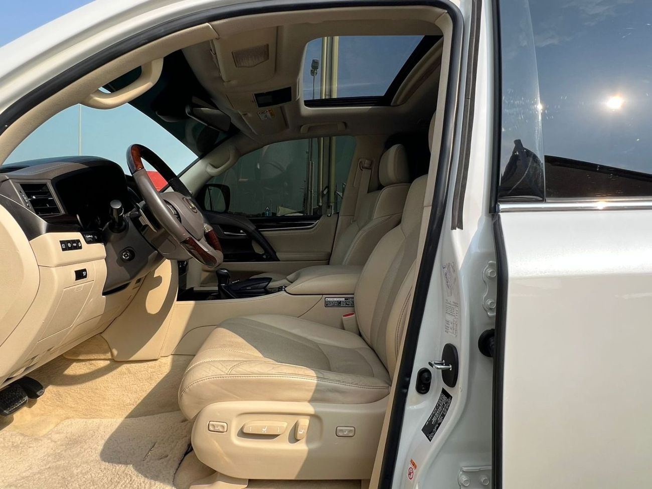 لكزس LX 570 Platinum 5.7L