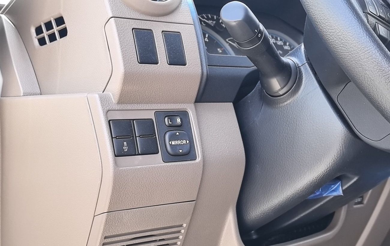 تويوتا لاند كروزر 70 Std 4.5L 4WD