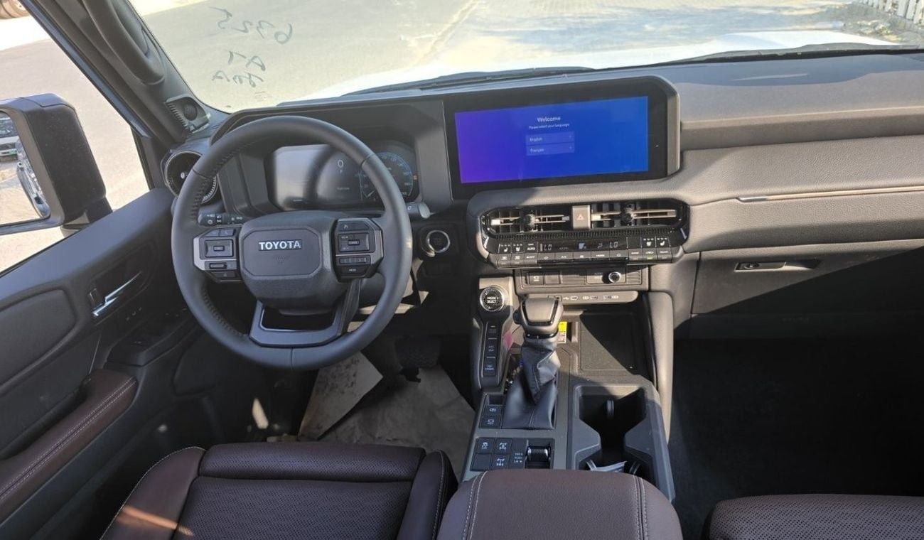 تويوتا برادو TOYOTA PRADO LUXURY PETROL 2.4L V4 AUTOMATIC | 0 KM | 03 - YEARS WARRANTY