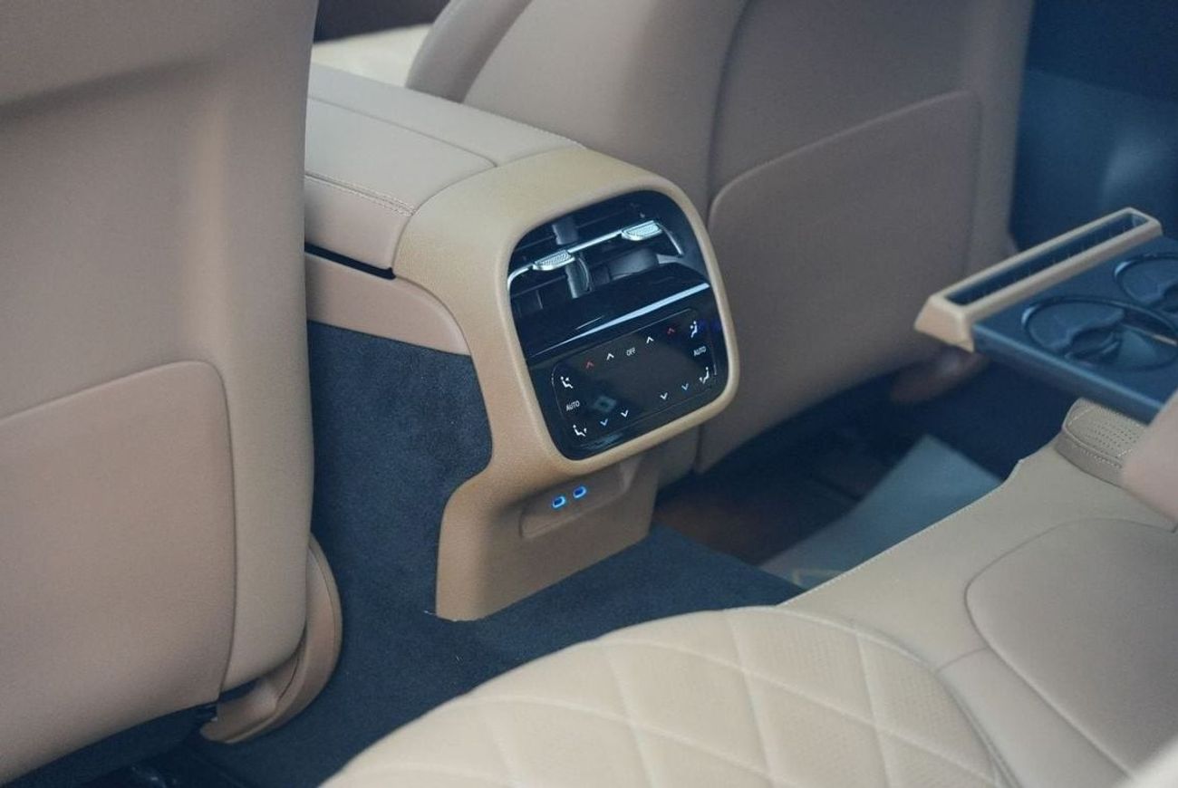 Mercedes-Benz E300 Mercedes-Benz E 300 | 2025 GCC 0km | Agency Warranty | AMG Sports Package | Black Piano Trim