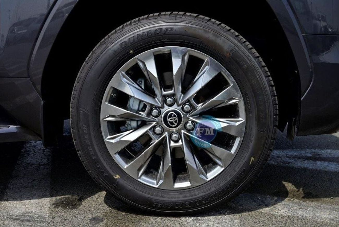 تويوتا لاند كروزر 300 GXR 3.3L Diesel 7 Seat Automatic