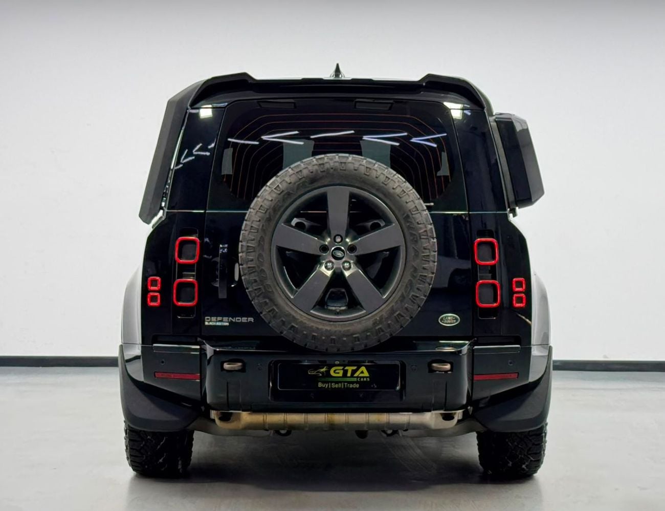 Land Rover Defender 90 2023 Land Rover Defender 90 S P300, Land Rover Warranty+Full Land Rover Service History, GCC Specs