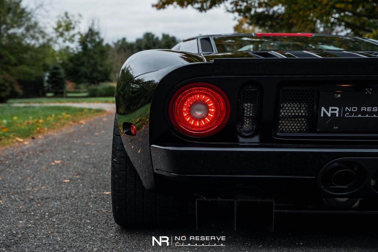 Ford GT Rare 1 of 14 Stripe Delete