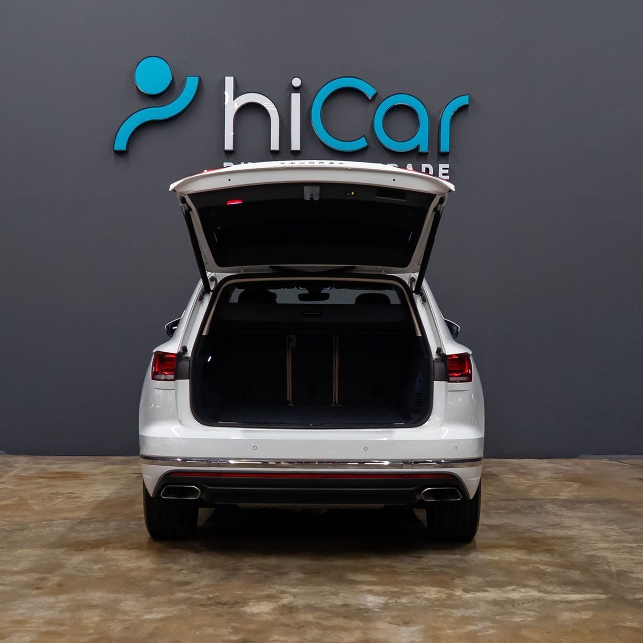 Volkswagen Touareg Atmosphere 3.0L AED 2,299 pm • 0% Downpayment • Volkswagen Touareg • Agency  Warranty