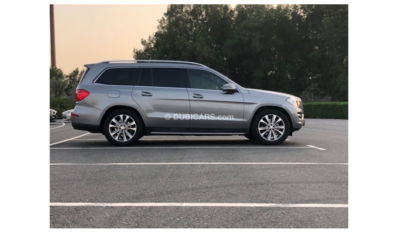 Mercedes-Benz GL 500 Std MERCEDES BENZ GL500 MODEL 2014GCC CAR PERFECT CONDITION ORIGINAL PAINT 2KEYS ONE OWNER FULL OPTI