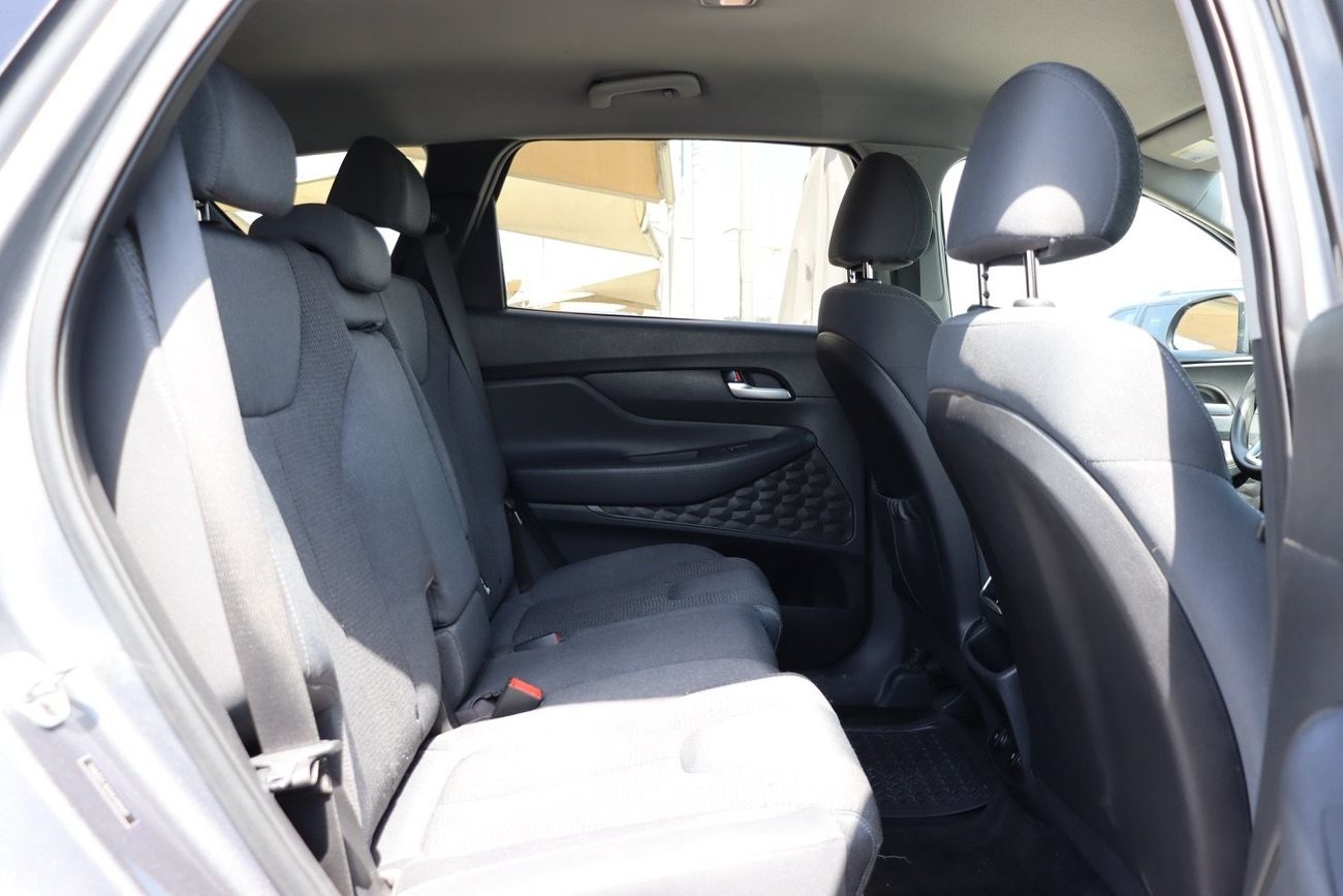 هيونداي سانتا في Smart 2.4L Hyundai Santa Fe / 2019 / Mid / USA / 86,000Mi