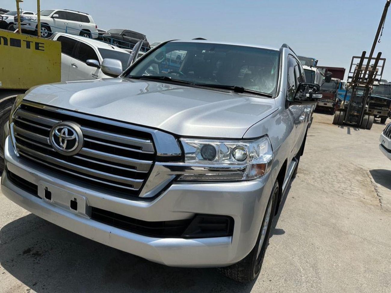 تويوتا لاند كروزر DIESEL 4.5 LITER ,RIGHT HAND DRIVE AUTOMATIC