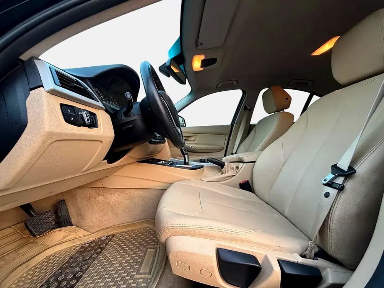 BMW 320i STANDARD 320i | 2.0L TURBO | 184 HP | GCC SPECS