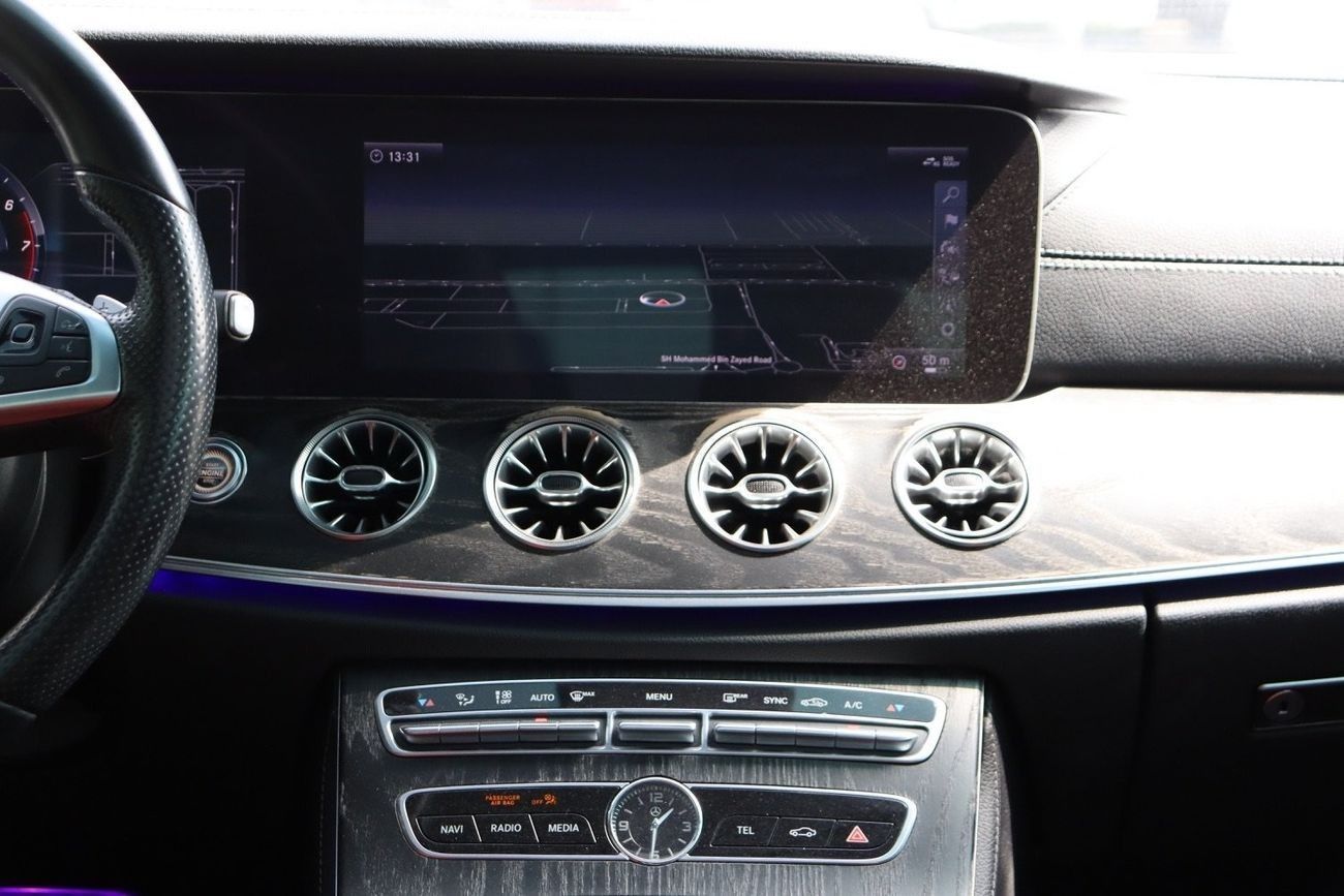 مرسيدس بنز E 200 كوبيه Mercedes-Benz E200 Coupe / 2018 / GCC / Free Accident / First Owner