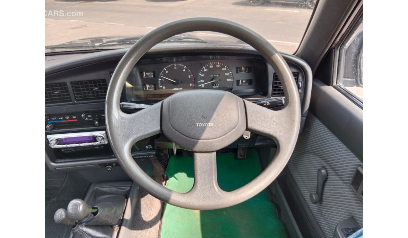 Toyota Hilux TOYOTA HILUX PICK PU RIGHT HAND DRIVE(PM1694)