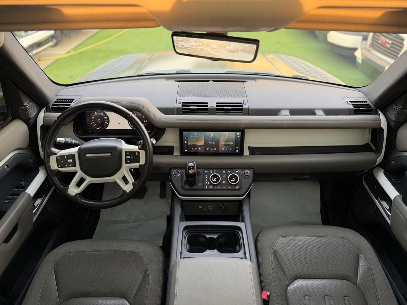 لاند روفر ديفندر P400