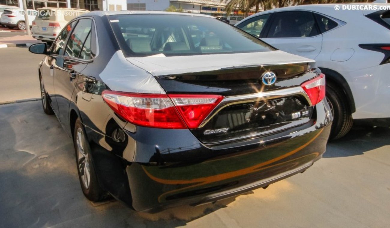 تويوتا كامري SE Hybrid