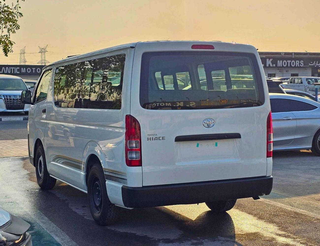 Toyota Hiace STANDARD ROOF / M/T / 2.5L DIESEL / 15 SEATER (CODE # HDSTD25)