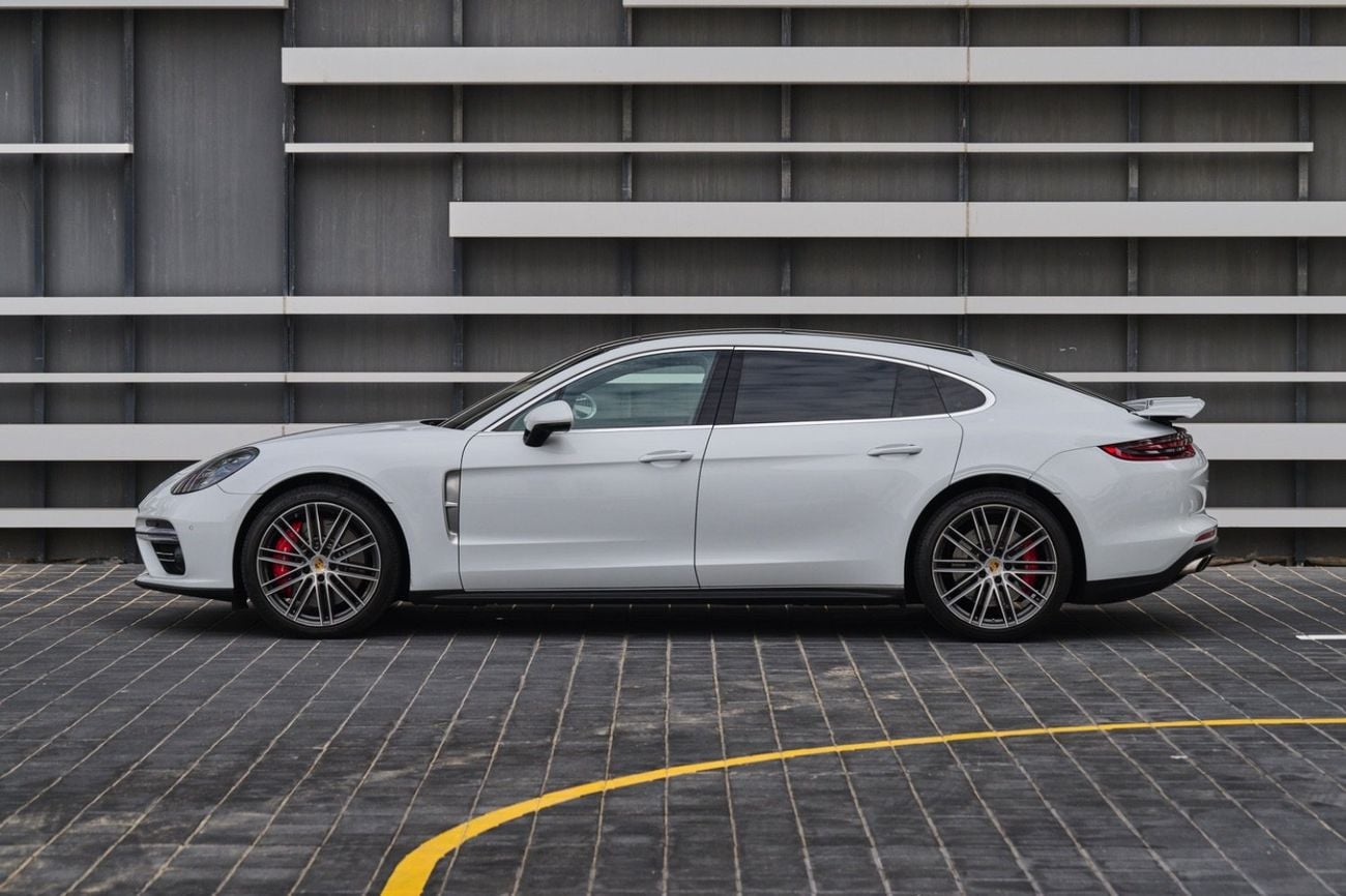 Porsche Panamera Turbo 4.0L AWD