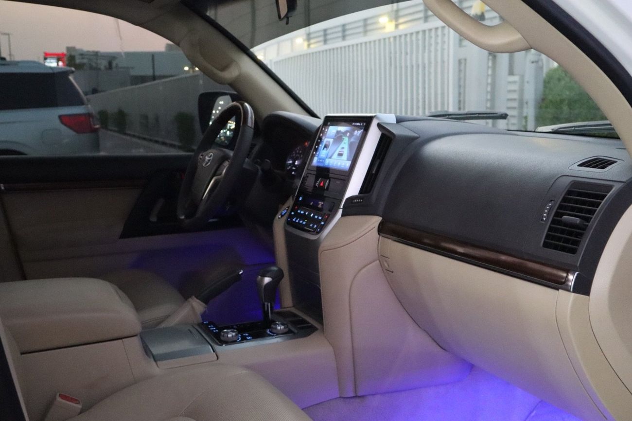 تويوتا لاند كروزر GXR 4.0L (271 HP) 4WD