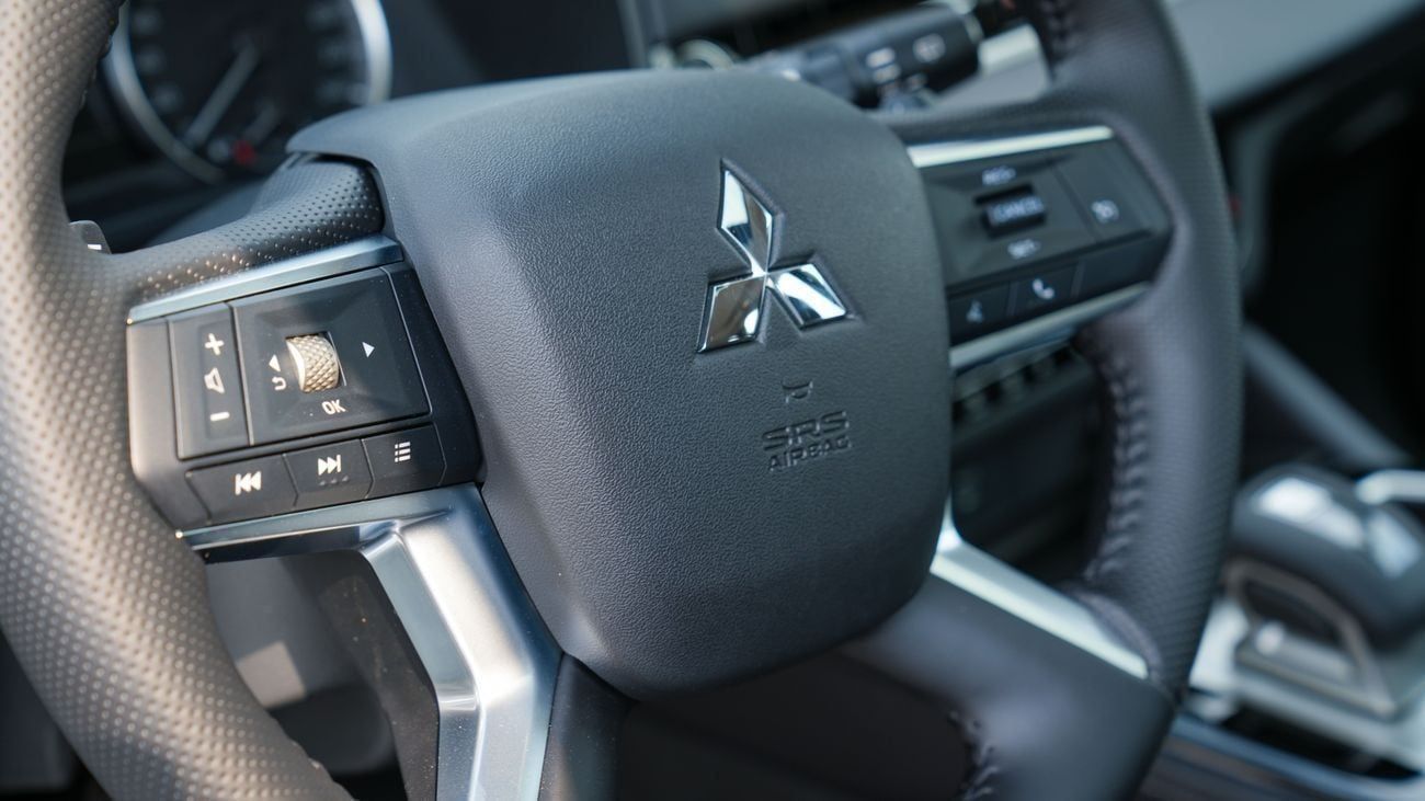 Mitsubishi Outlander Brand New 2026 Mitsubishi Outlander Medium Line (G05) 2.5L | 7-Seater SUV | GCC Spec | Export Only