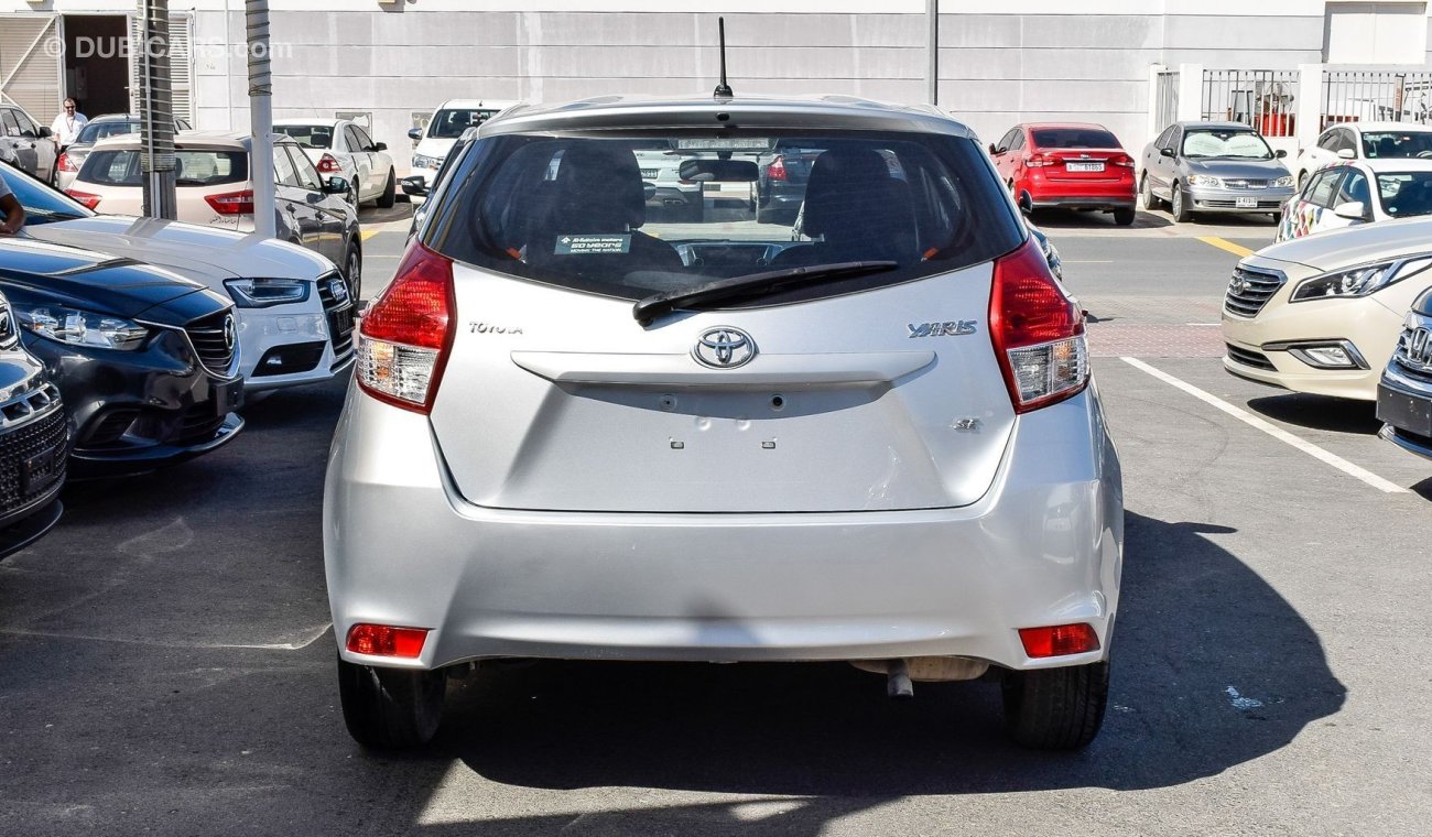 Toyota Yaris SE