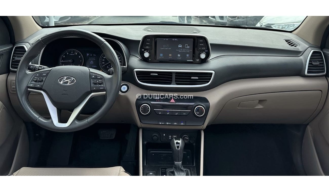 Hyundai Tucson Basic Panorama ACCIDENTS FREE - GCC - FULL OPTION - ENGINE 1600 CC - PANORAMIC SUNROOF