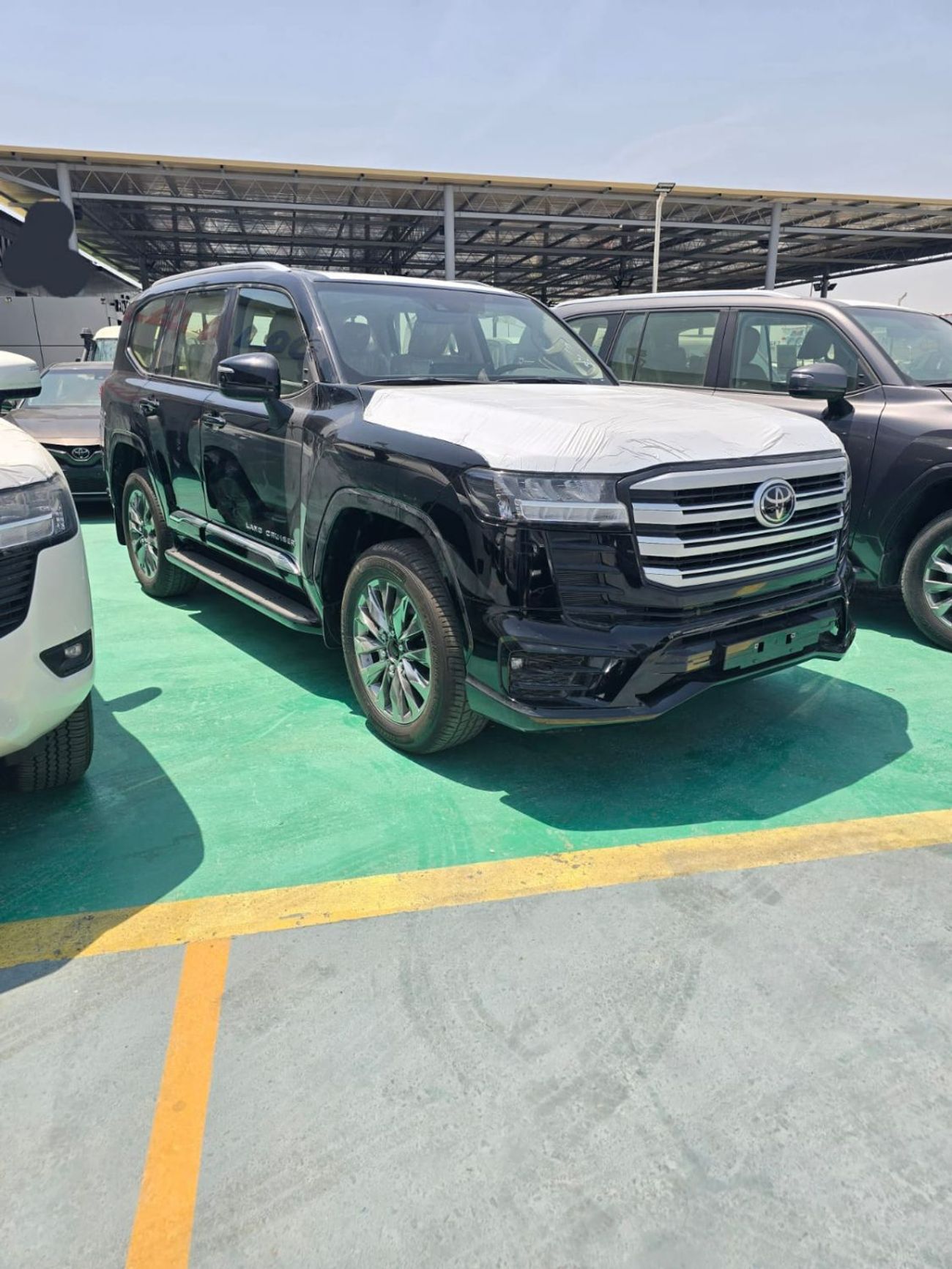 Toyota Land Cruiser TOYOTA LAND CRUISER LC300 GXR 3.5L PETROL TWIN TURBO WITH RADAR 2024 GCC