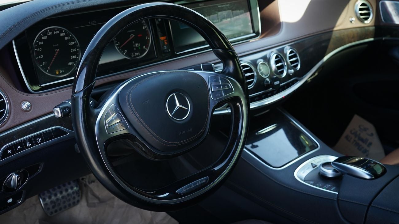 مرسيدس بنز S 550