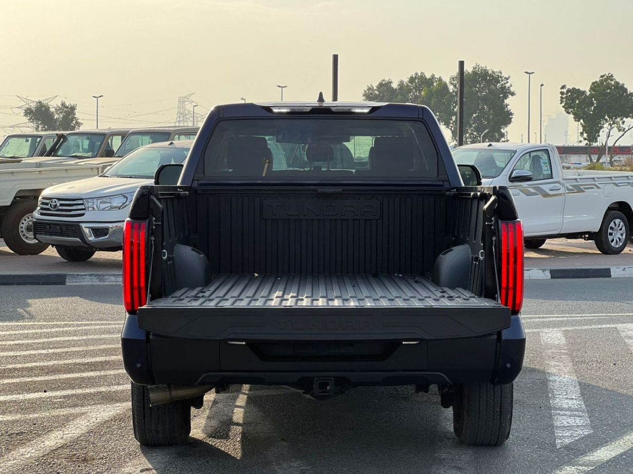 Toyota Tundra 2024 Toyota Tundra Crewmax SR5 - 3.4L V6  - AWD 4x4 - Rear Camera - Leather Seat - Low Mileage