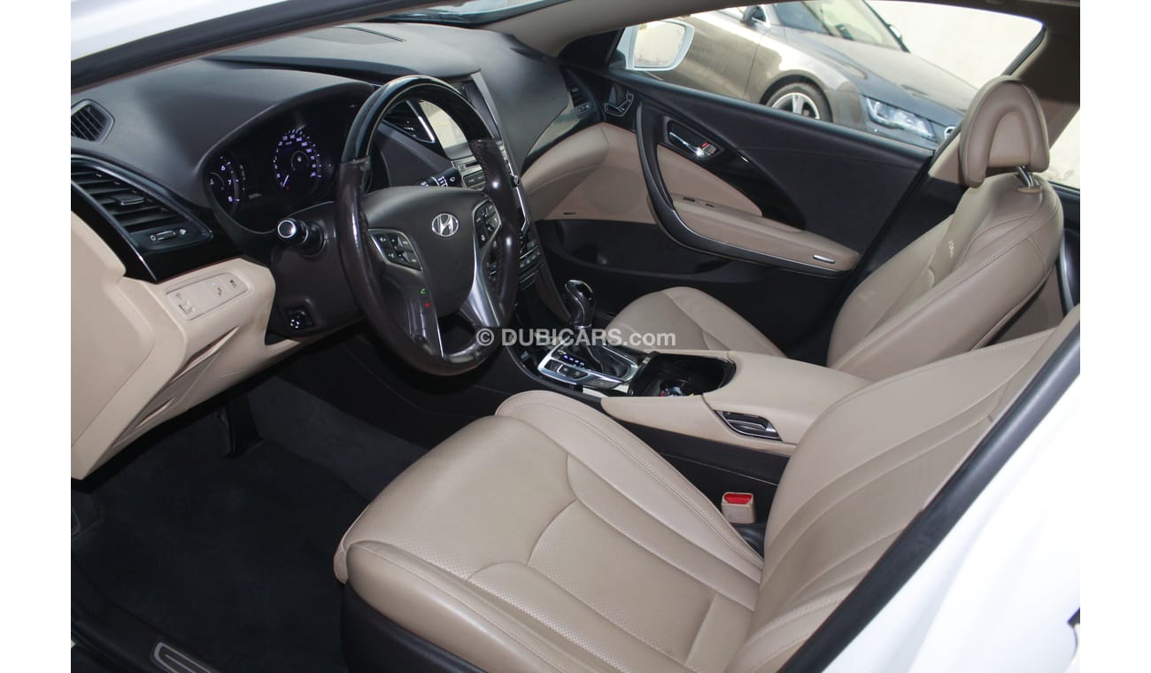 Hyundai Azera 3.0L V6 FULL OPTION 2016 MODEL