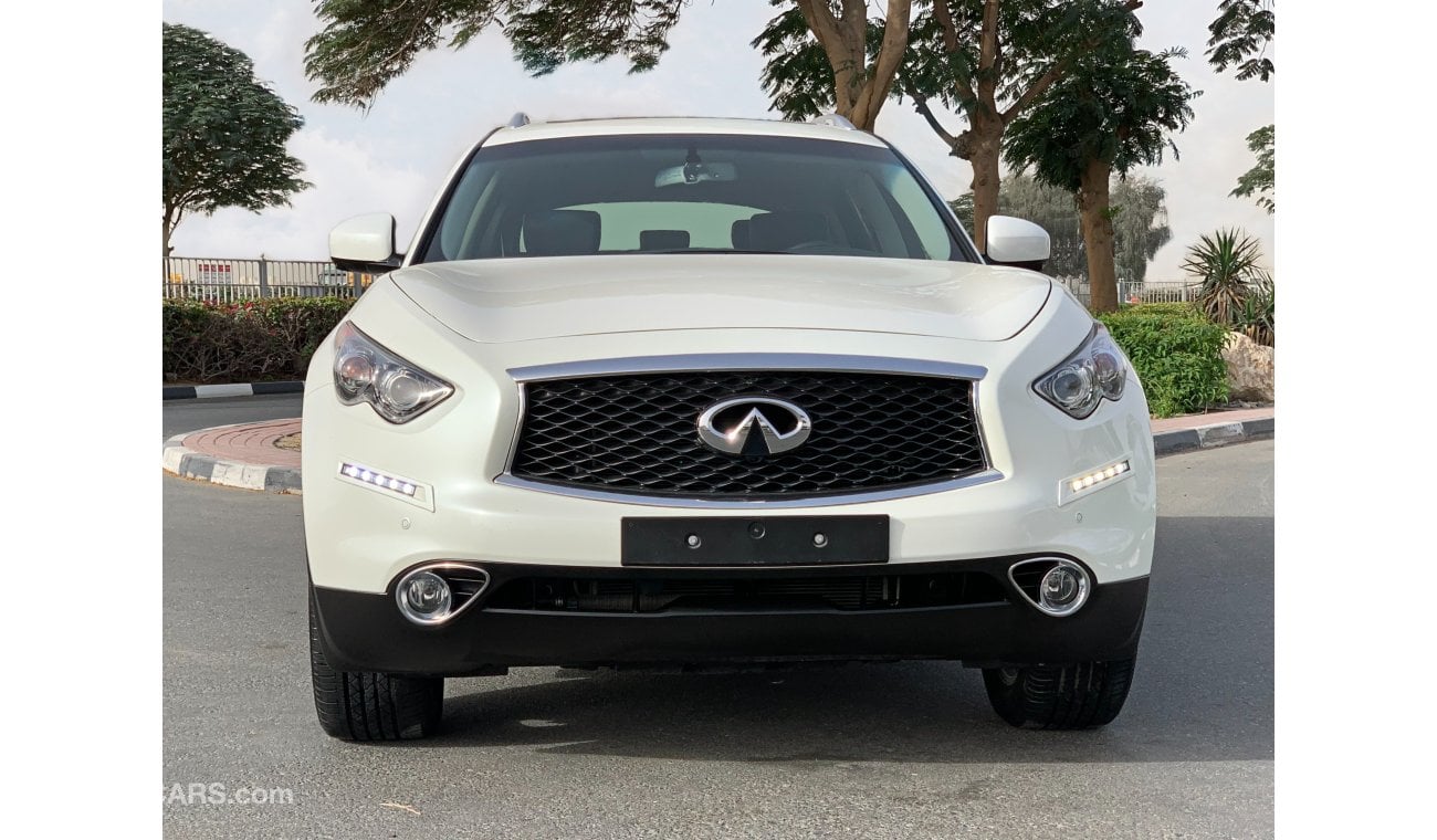 Infiniti QX70 3.7 L - EXCELLENT CONDITION