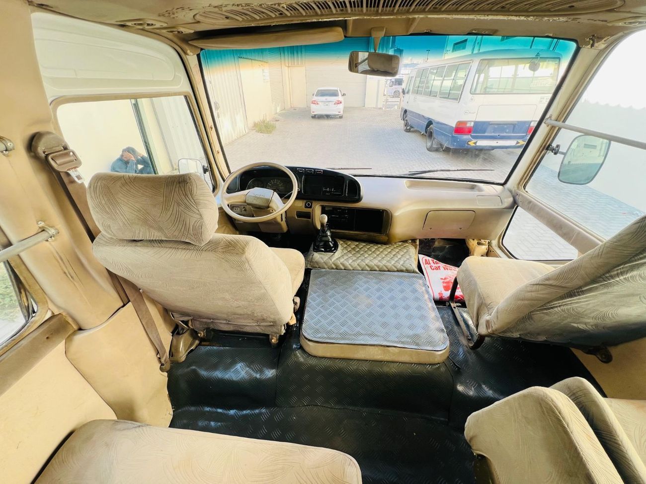 Toyota Coaster Disel / 14B