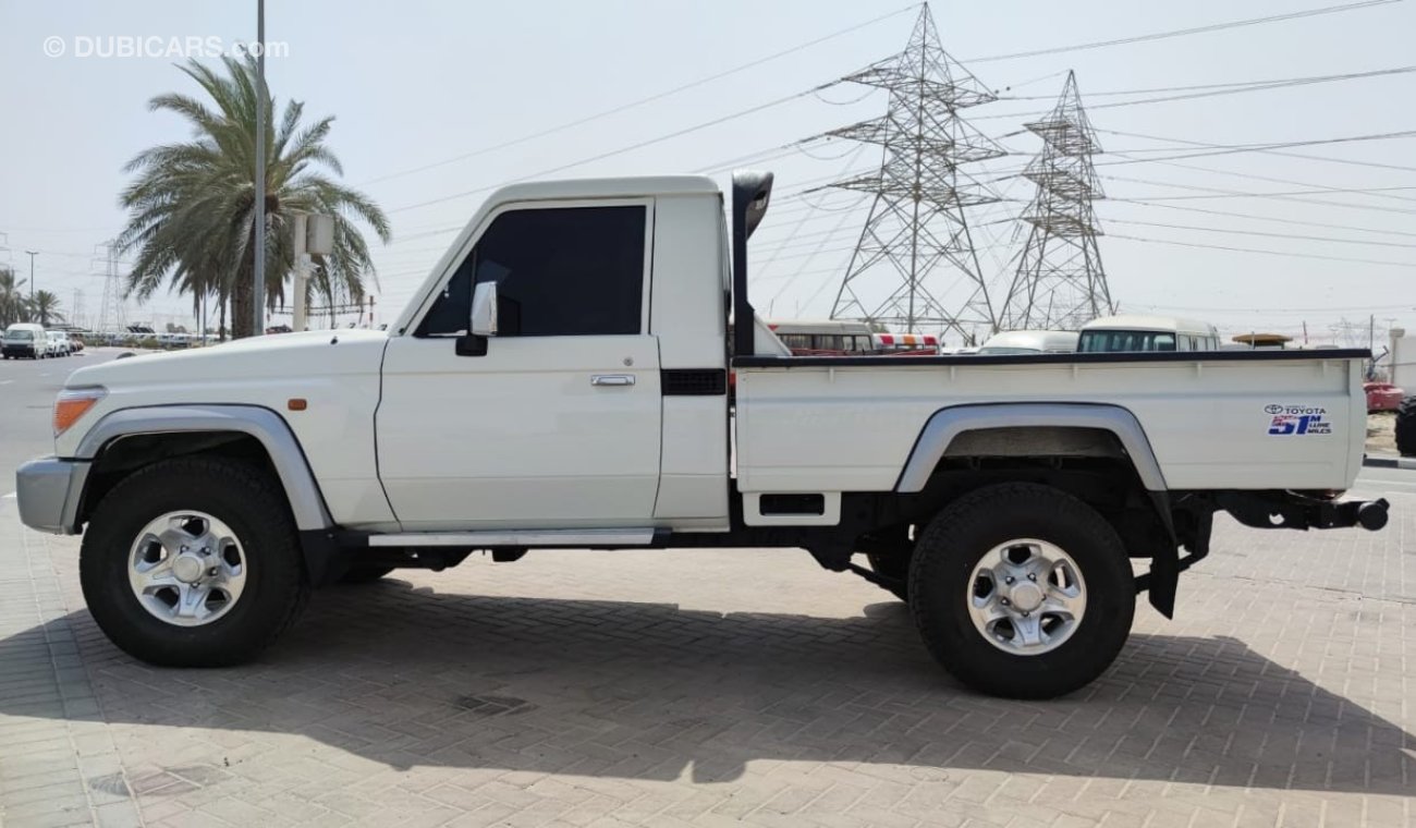 Toyota Land Cruiser Pick Up G