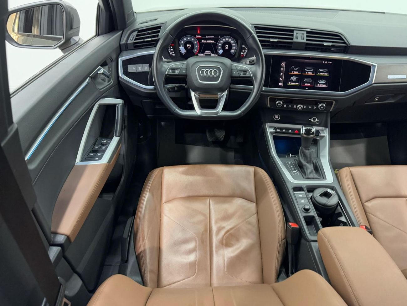 أودي Q3 40 TFSI quattro 2.0L SUV 2022 Audi Q3 40TFSI Quattro, 2026 Audi Warranty, 2025 Audi Service Pack, Lo