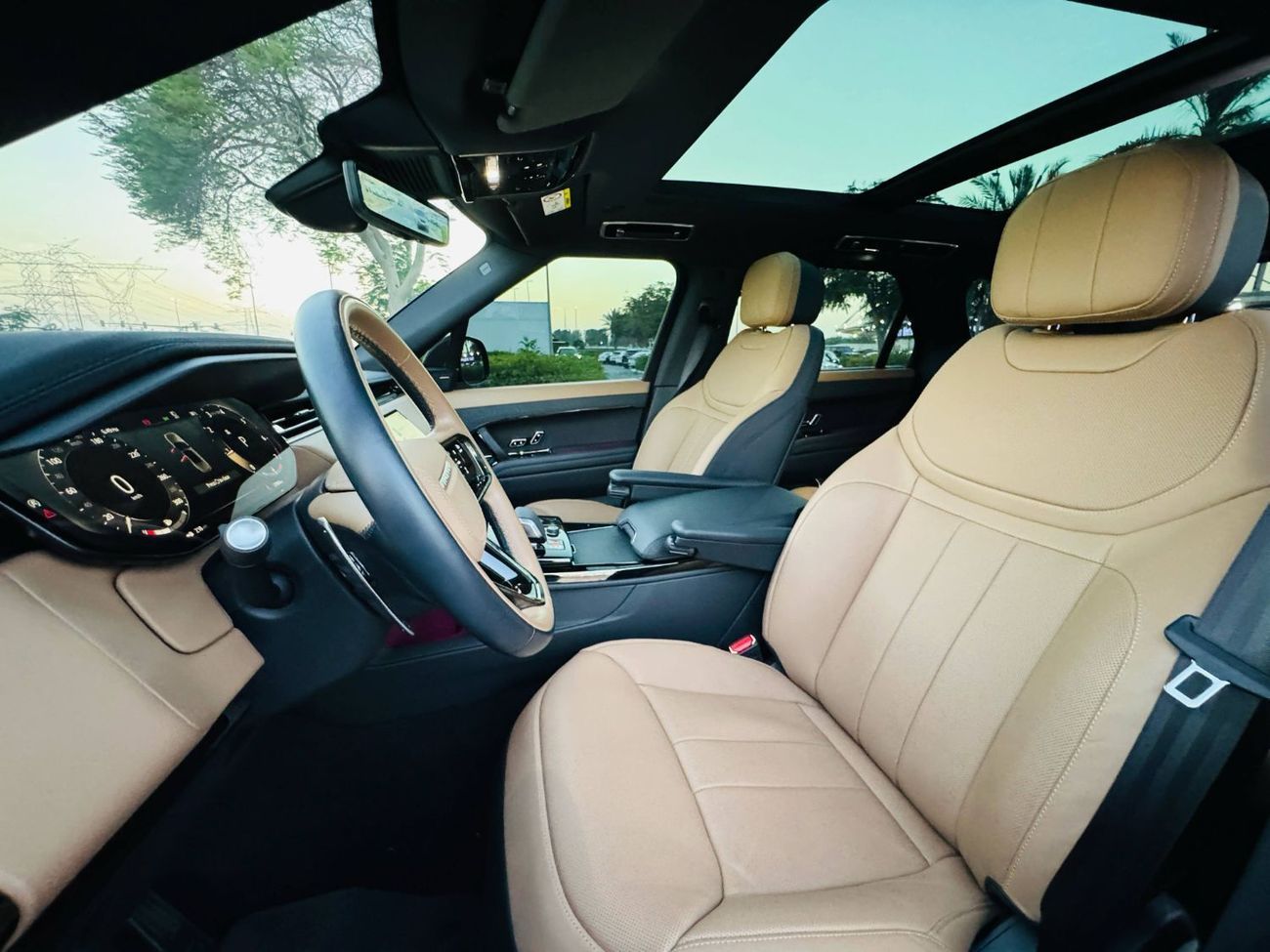 Land Rover Range Rover Sport Dynamic HSE P400 3.0L GCC SPEC UNDER WARRANTY AND SERVICE CONTRACT