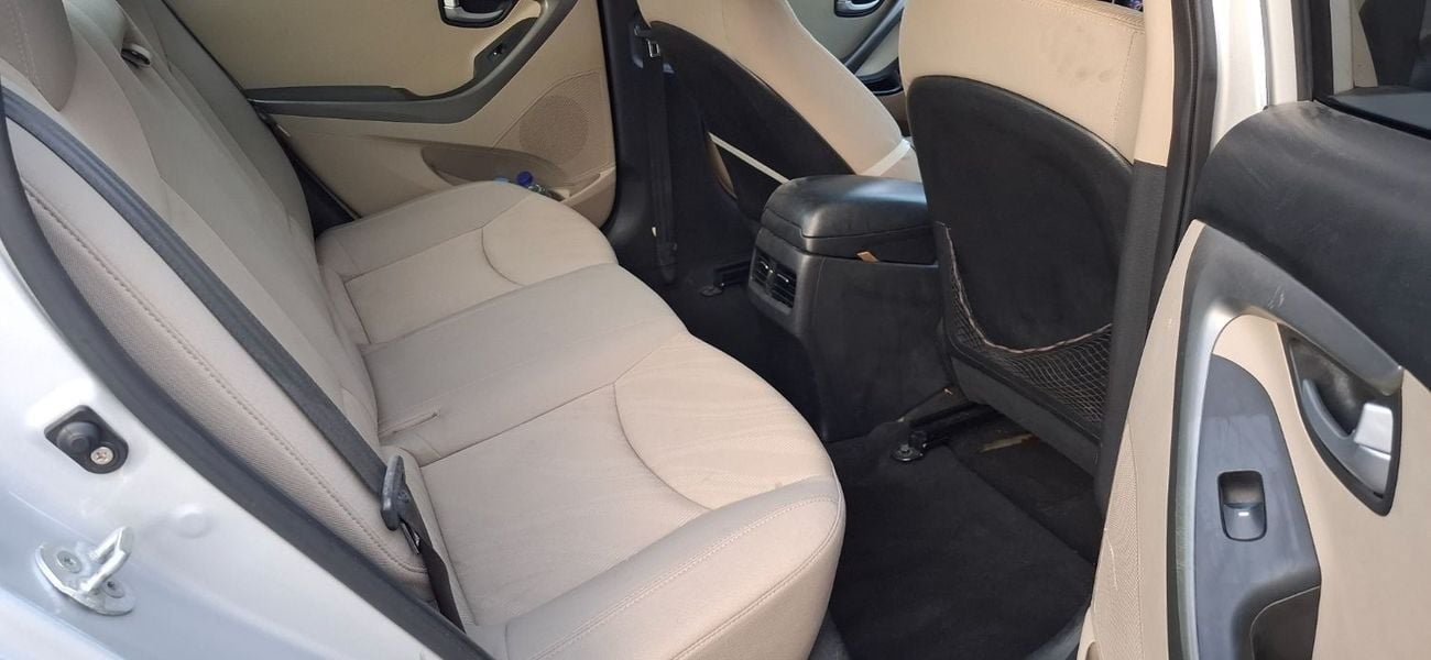 Hyundai Elantra HYUNDAI ELANTRA 2015